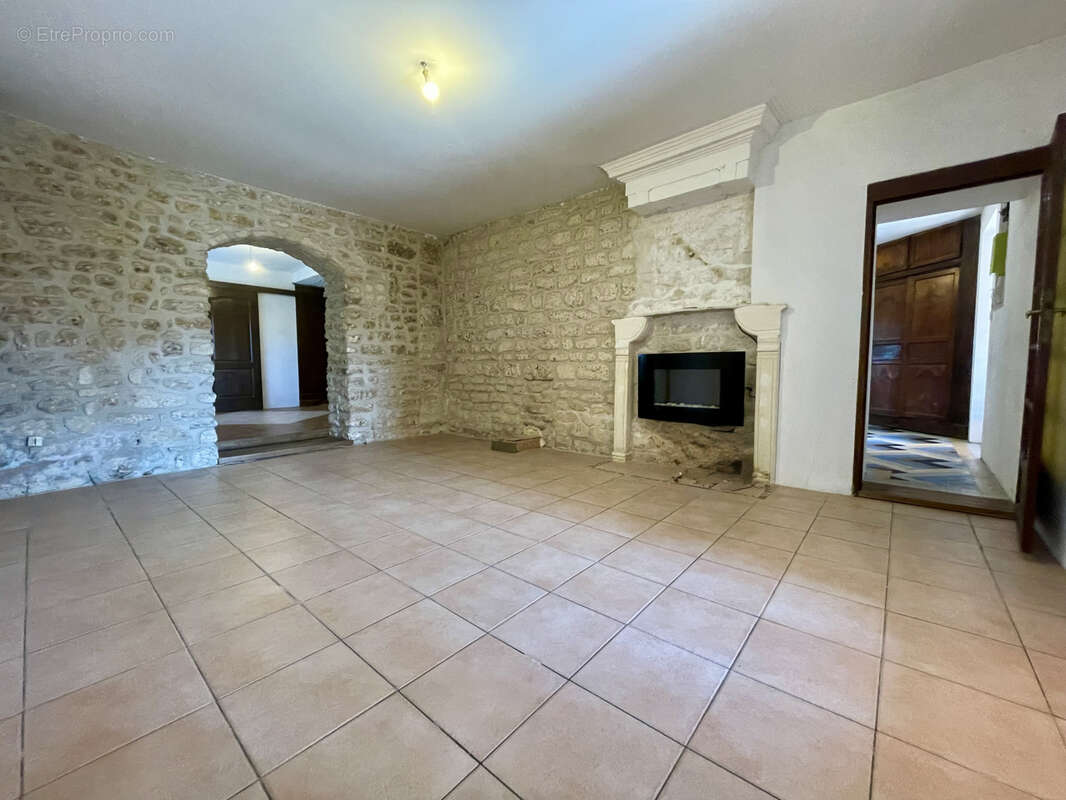 Maison à SAINT-SAVINIEN