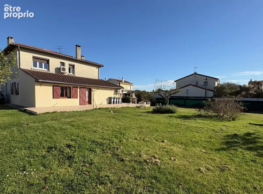 Maison T7 sur 1700m2 de parcelle FROUZINS 31270 - photo 2