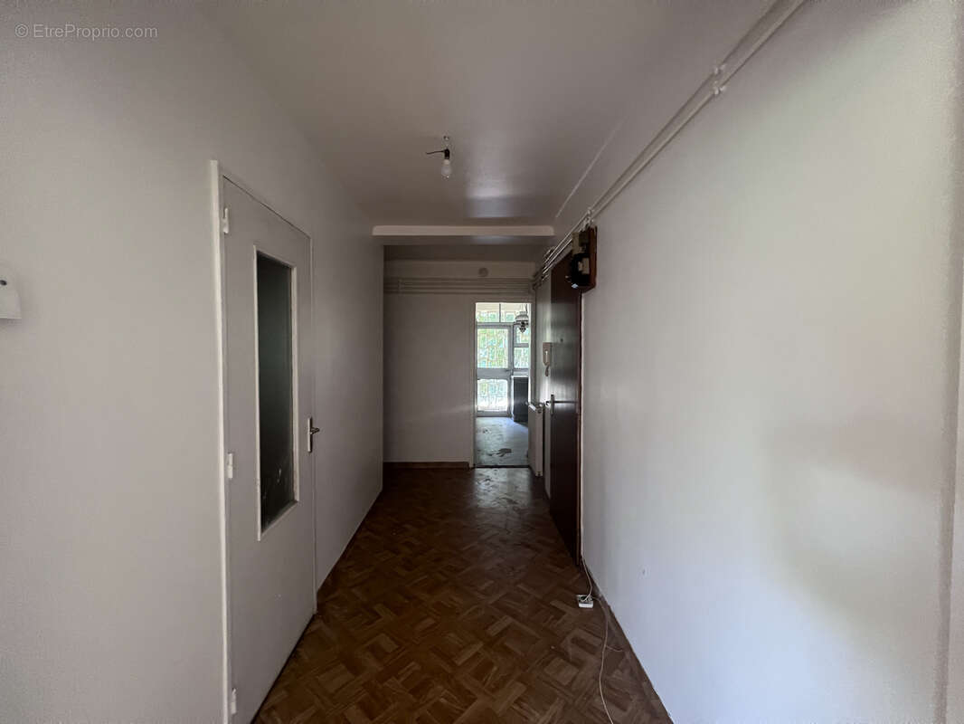 Appartement type T3 avec balcon 47200 Marmande - photo 7