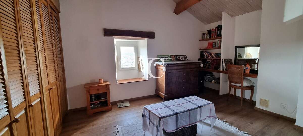 Maison à SAINT-PAUL-LE-JEUNE