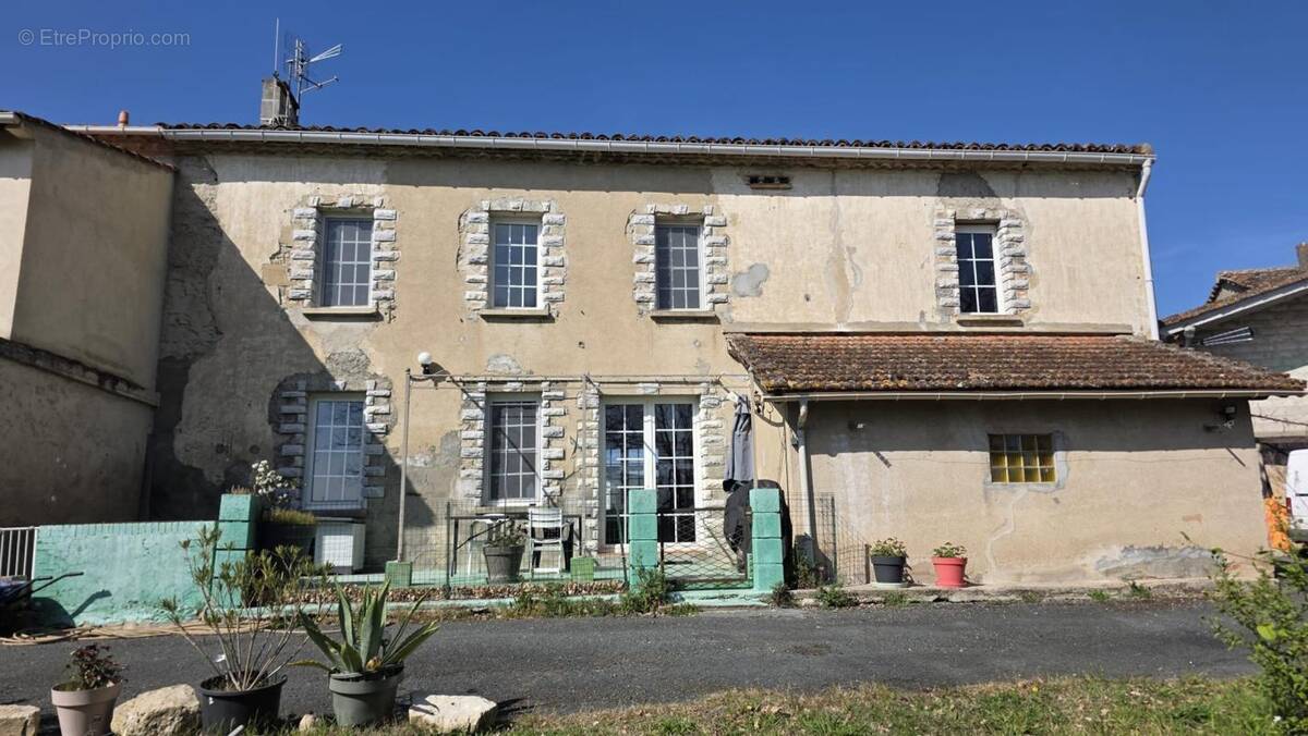 Maison à PUYLAURENS