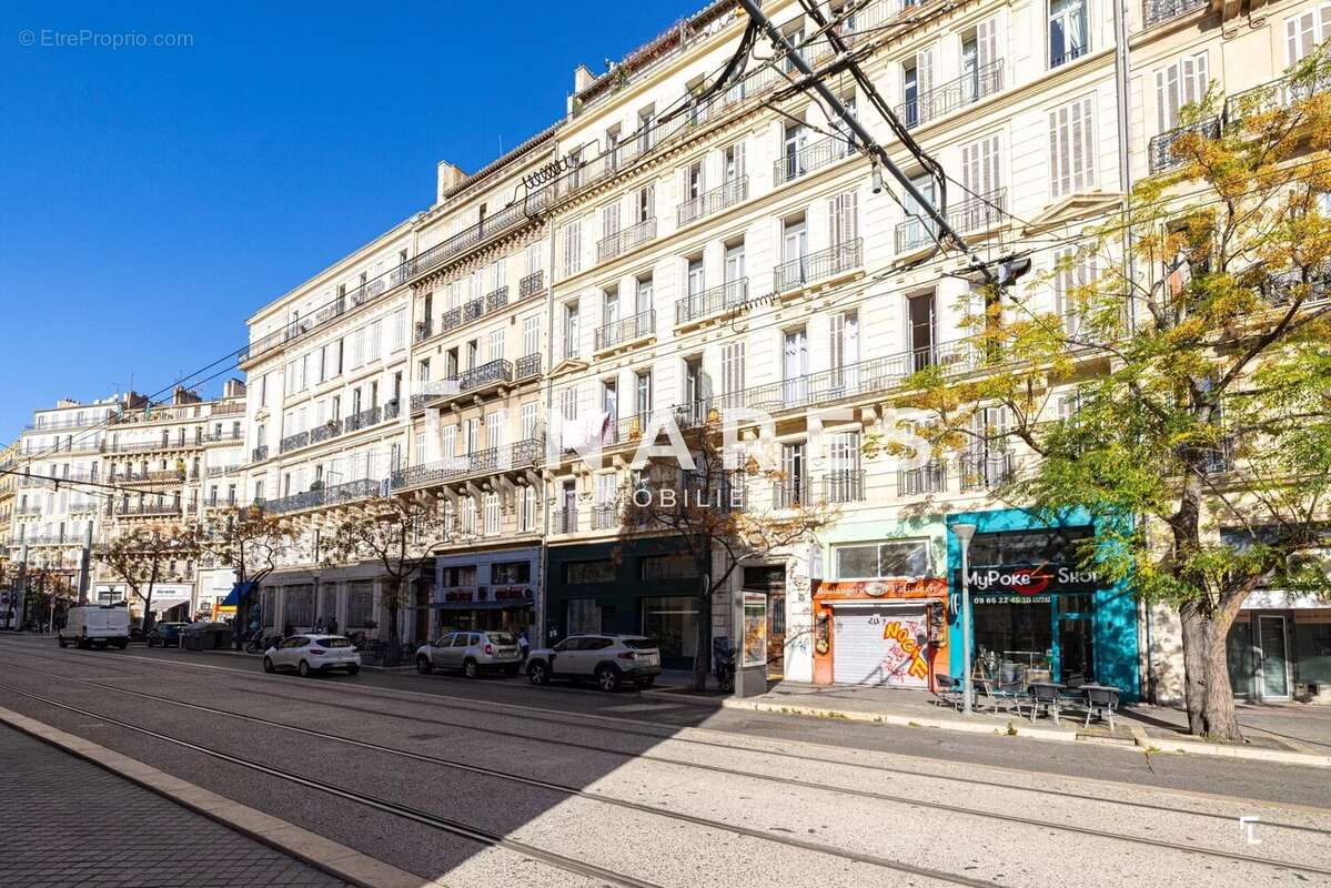 Appartement à MARSEILLE-1E