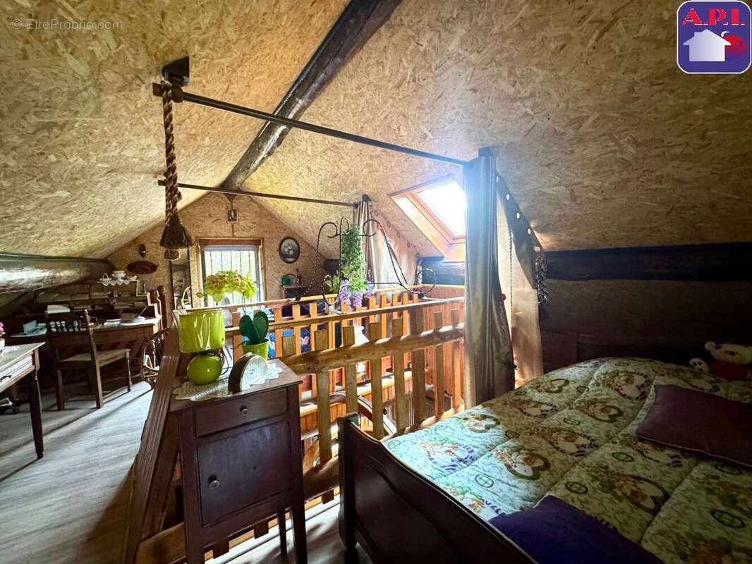 Maison 50 m² à Tarascon-Sur-Ariege  - photo 8