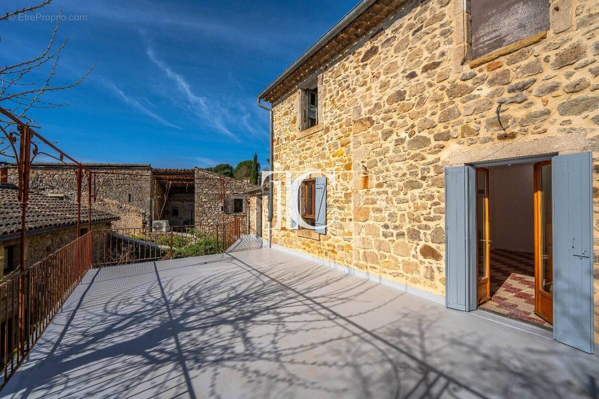 Appartement à LES ASSIONS