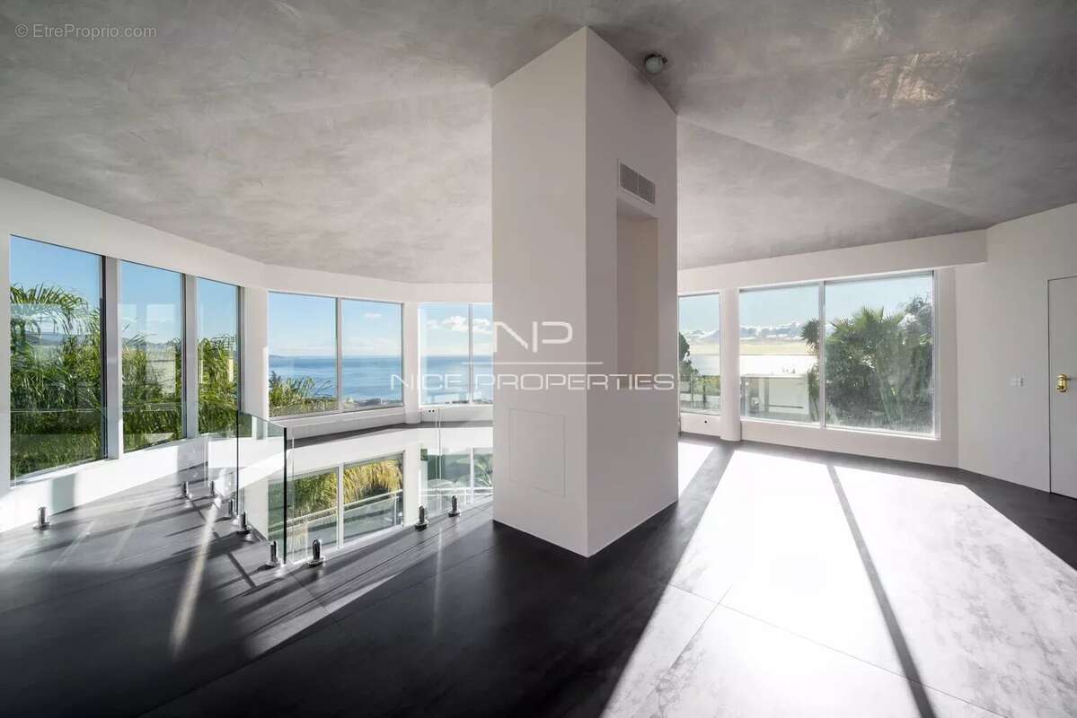 Maison à ROQUEBRUNE-CAP-MARTIN