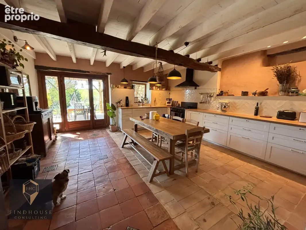 Maison t7 - 347 m2 - jardin - bois - dépendances - photo 2