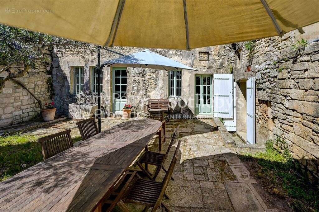 Exclusivité Propriéte de charme située aux Baux de Provence - photo 7