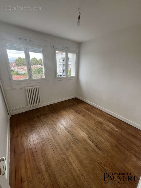 Idealement situee, appartement t3 - 2eme etage dans une copropriete a la pointe energetique ! - photo 11