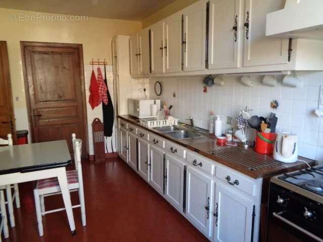 Belle maison de 3 chambres avec piscine creusée, 2 maisons d'amis et possibilité d'en créer une troisième. - photo 5