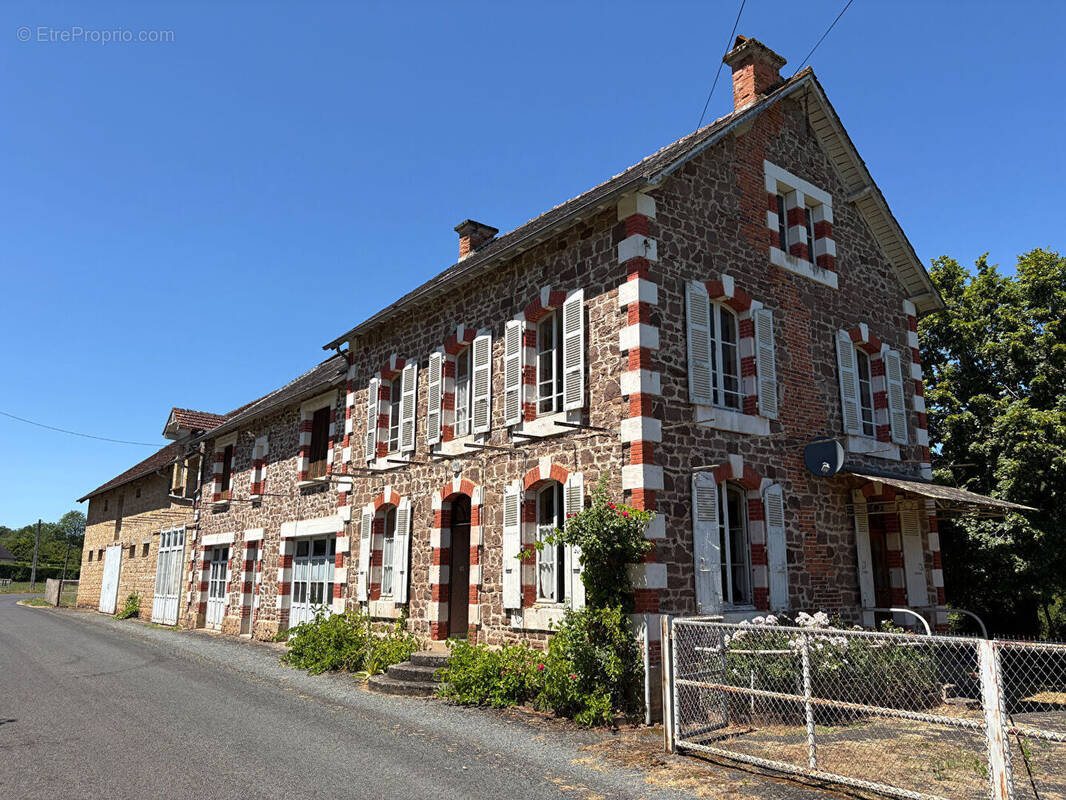 Maison à AYEN