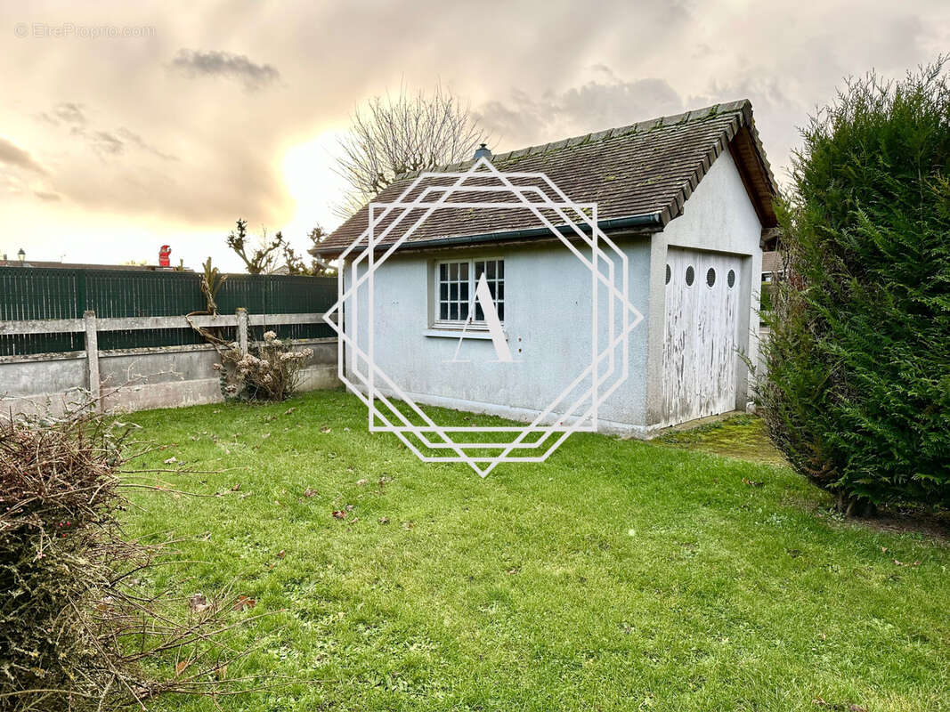 Terrain à SAINT-CREPIN-IBOUVILLERS