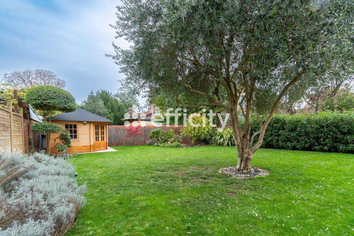 Maison à VILLENEUVE-LE-ROI