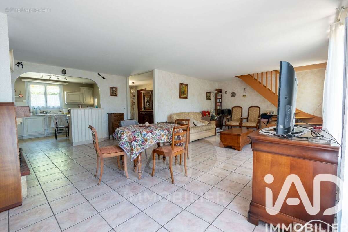 Photo 4 - Maison à JOUARS-PONTCHARTRAIN