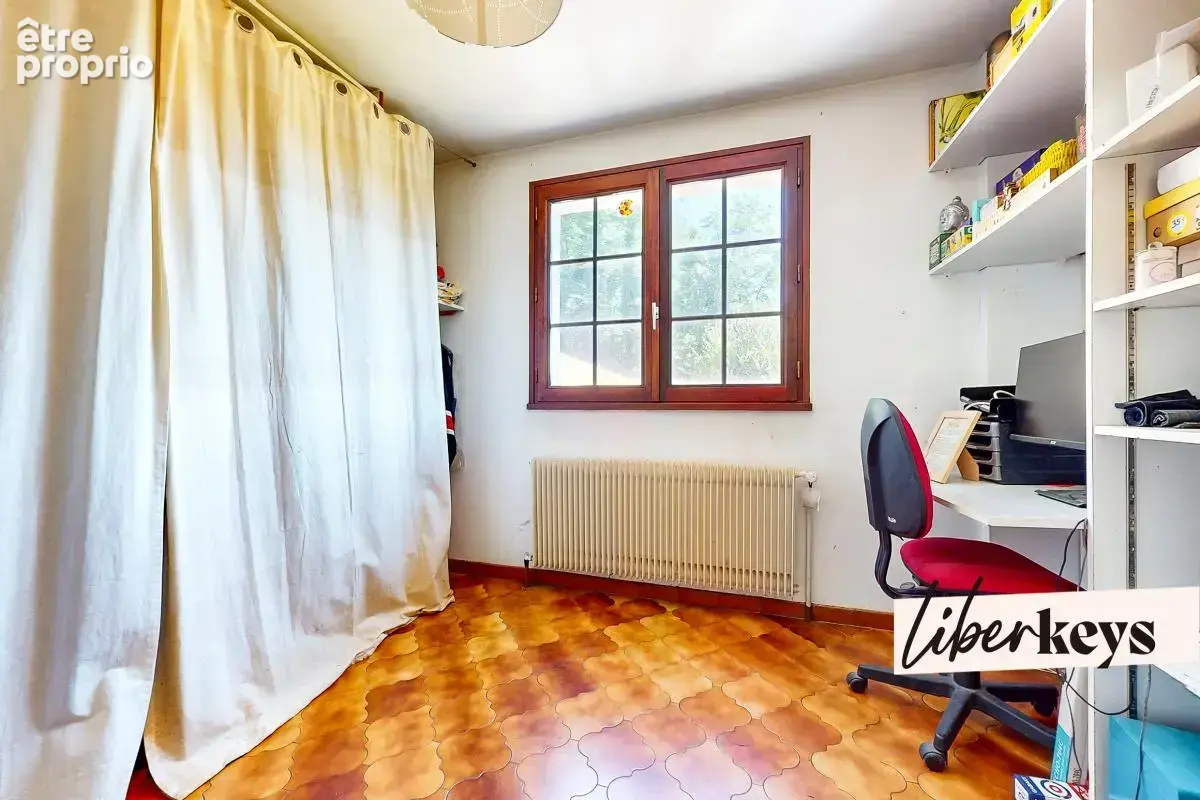 Maison familiale de caractère – 145 m² habitables – 5 chambres – Terrain de 2 690 m² – L'Albenc - photo 6