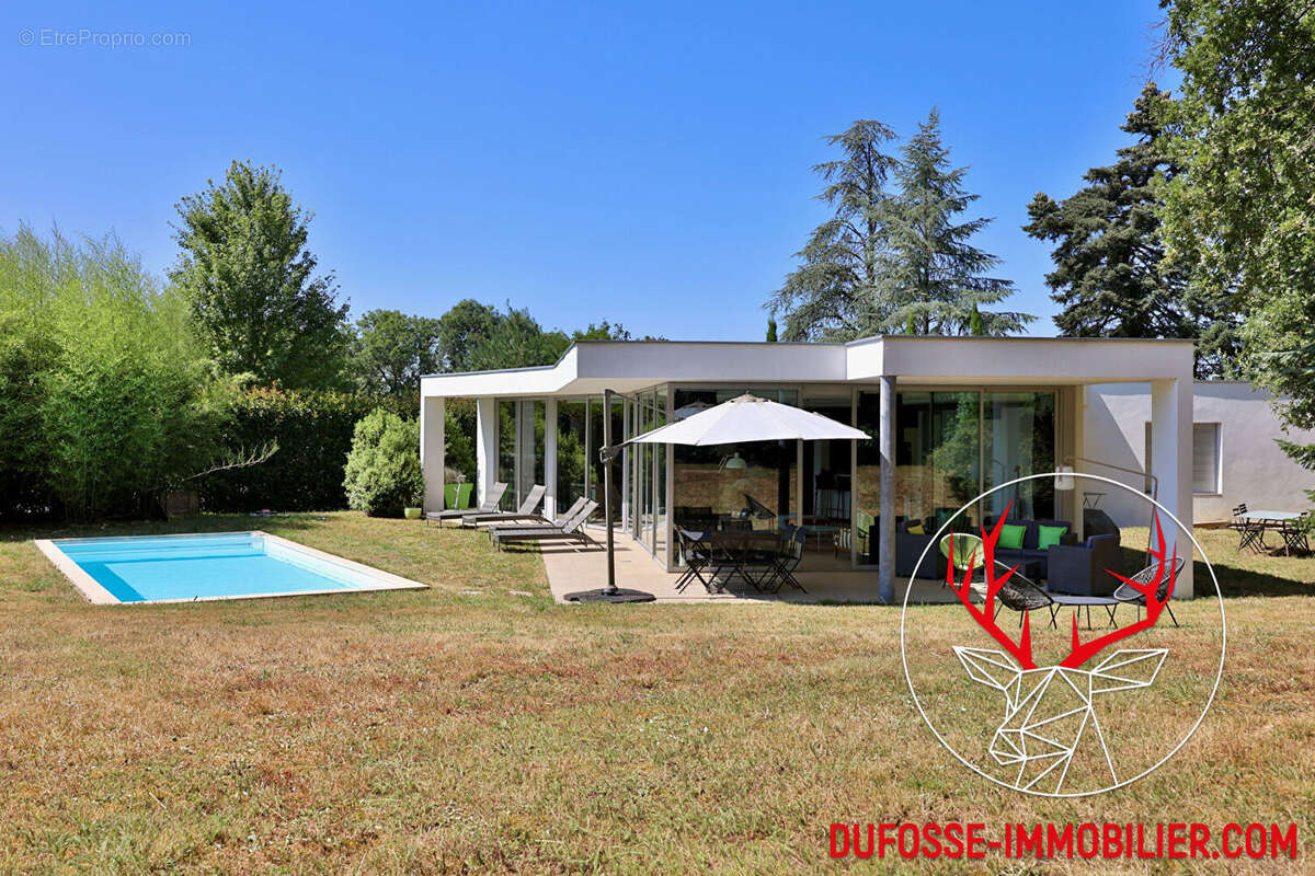 Maison à CHARBONNIERES-LES-BAINS