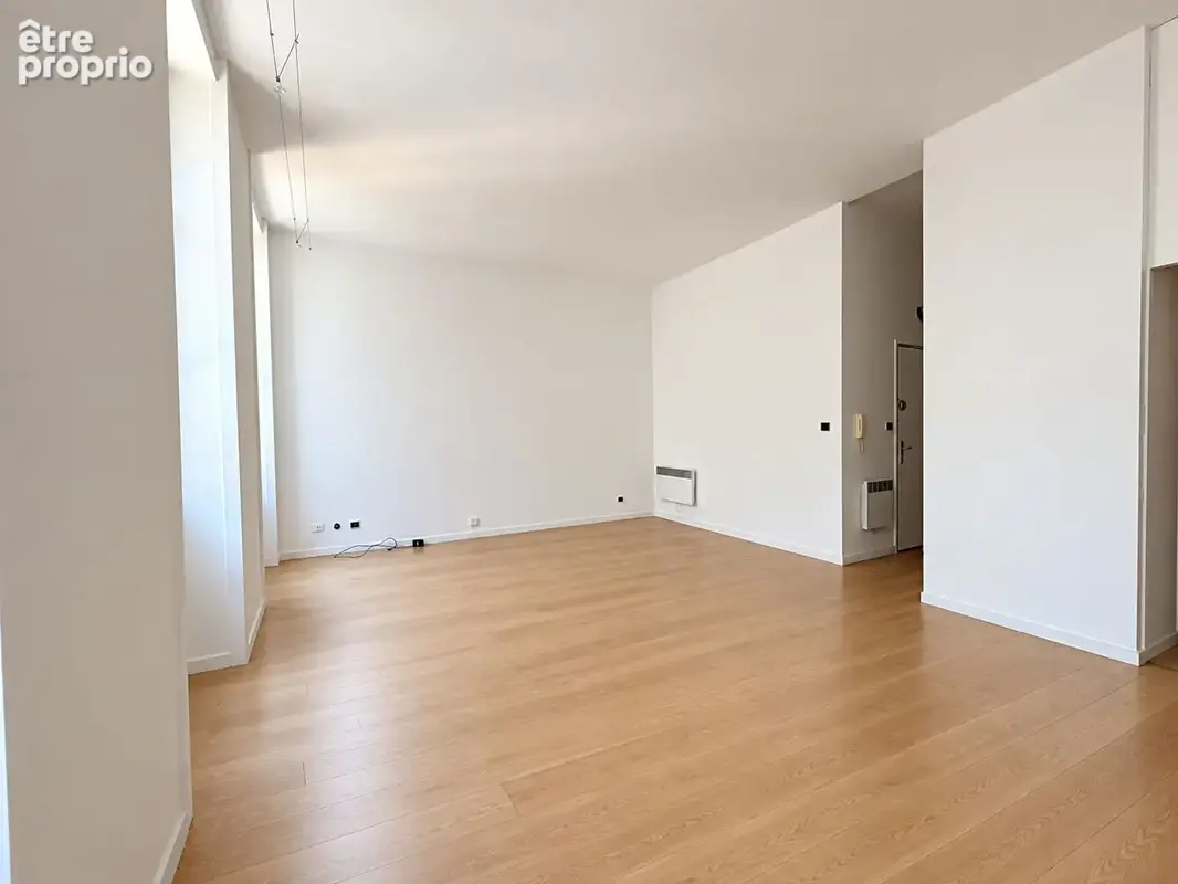 Appartement 2 pièces -  54.97 m2 - PLACE DU PALAIS - photo 3