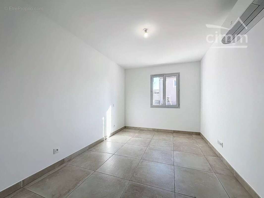 Maison à L&#039;ISLE-SUR-LA-SORGUE