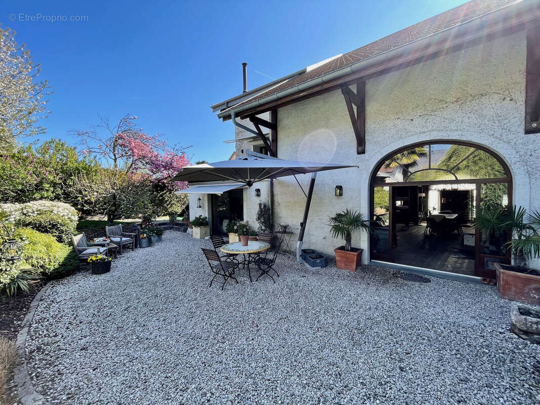 Maison à DIVONNE-LES-BAINS