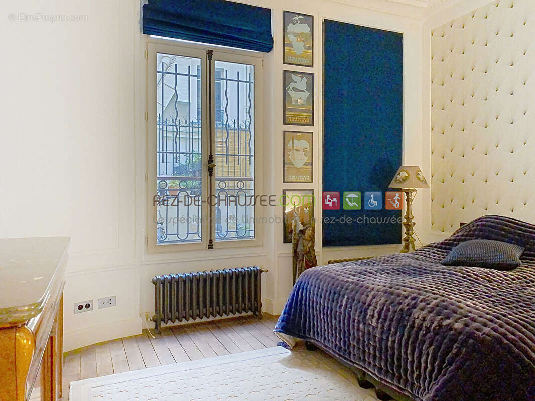Appartement à PARIS-17E