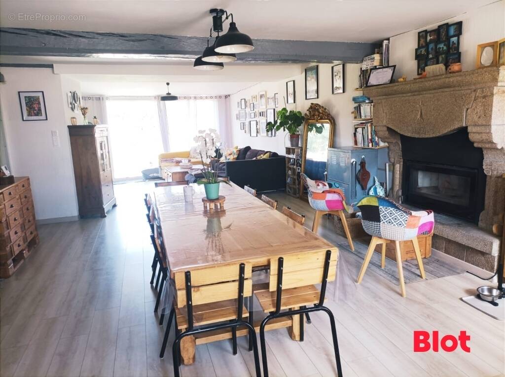 Maison à VAL-D&#039;IZE