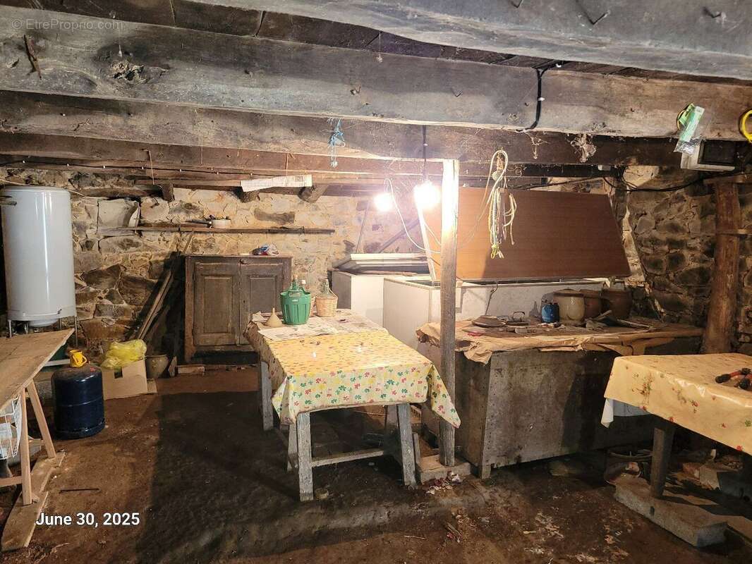 Un corps de ferme avec dépendances - 7kms de Villefranche de Rouergue - photo 10