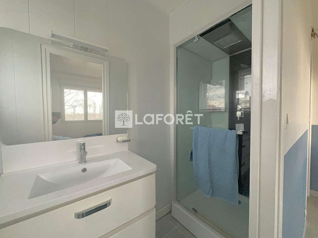 Appartement à THAON