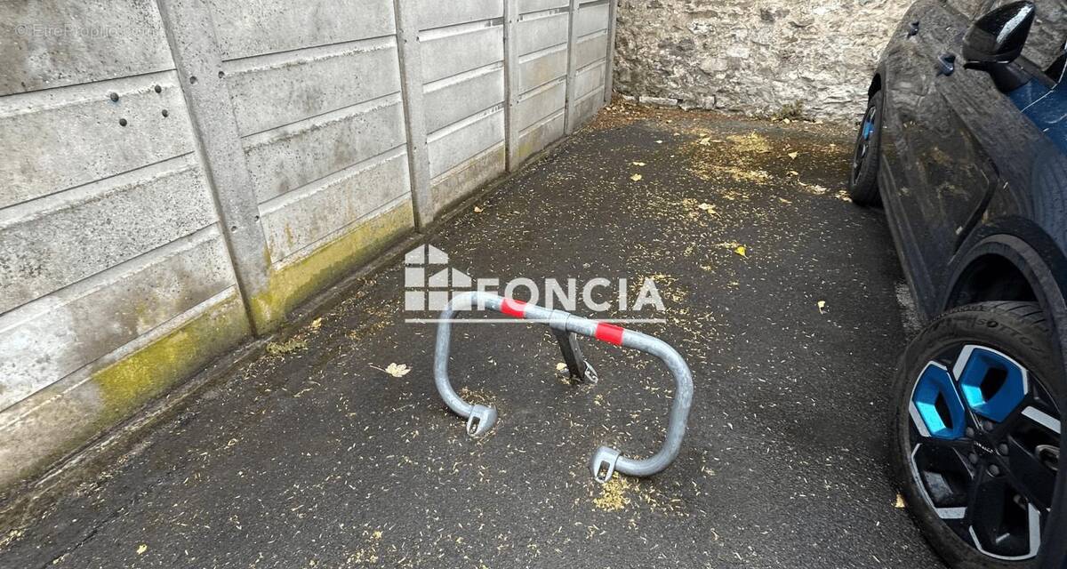 Parking à GONESSE