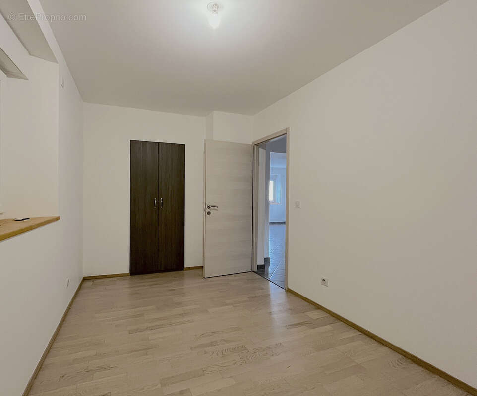 Appartement à POISY