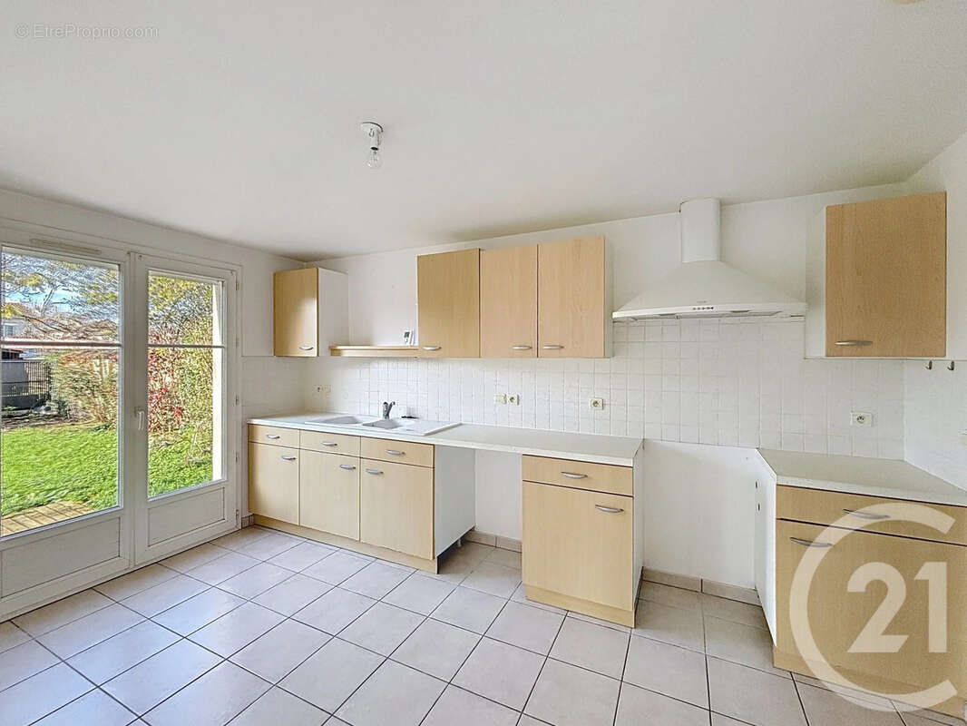 Maison à GOND-PONTOUVRE