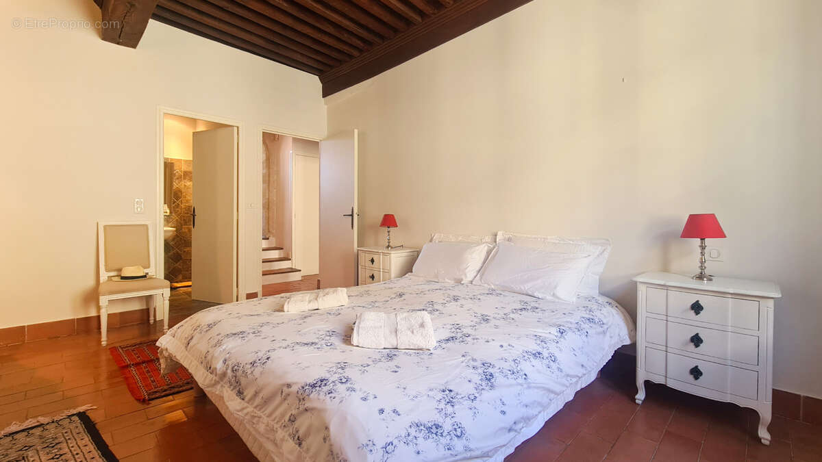 Appartement à UZES