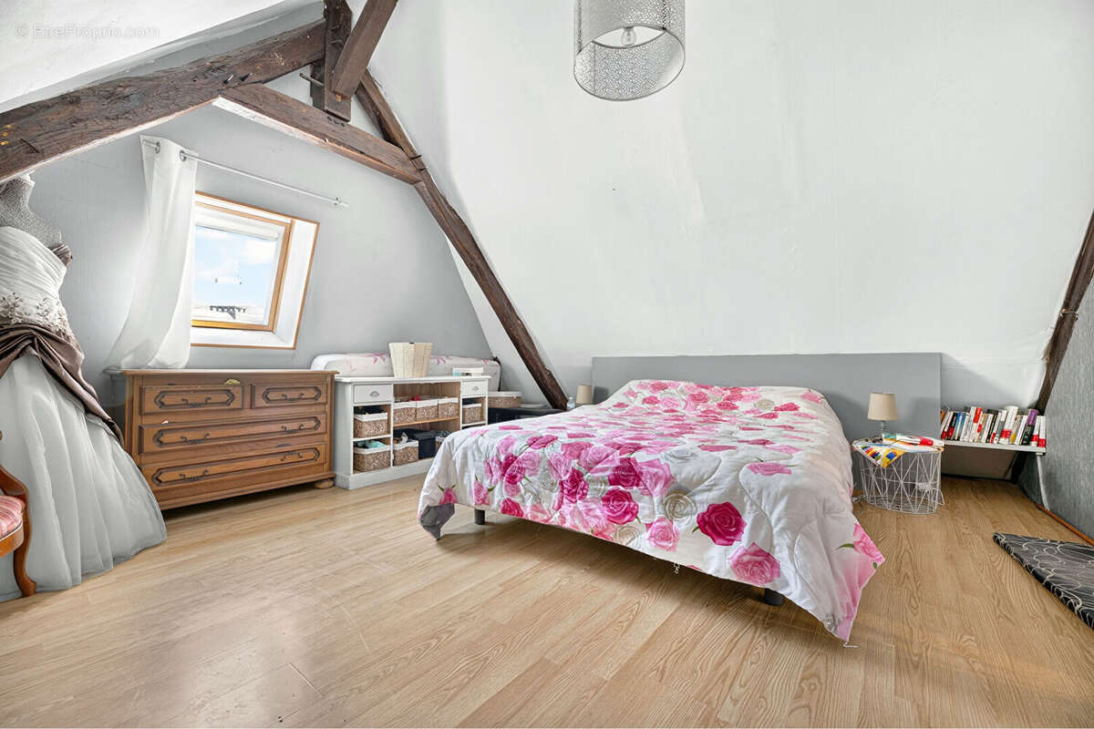Maison de charme en coeur de village - 167 m2 - Résidence principale + studio indépendant - photo 9