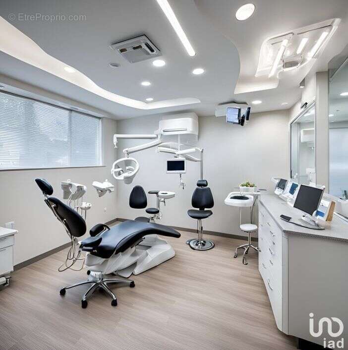 Photo 2 - Commerce à MASSY