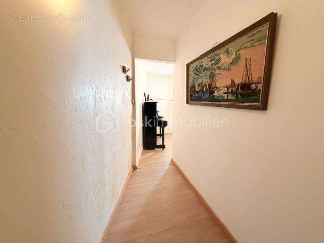 PUISSERGUIER - Maison de caractère avec terrasse et beau potentiel d'aménagement - photo 11