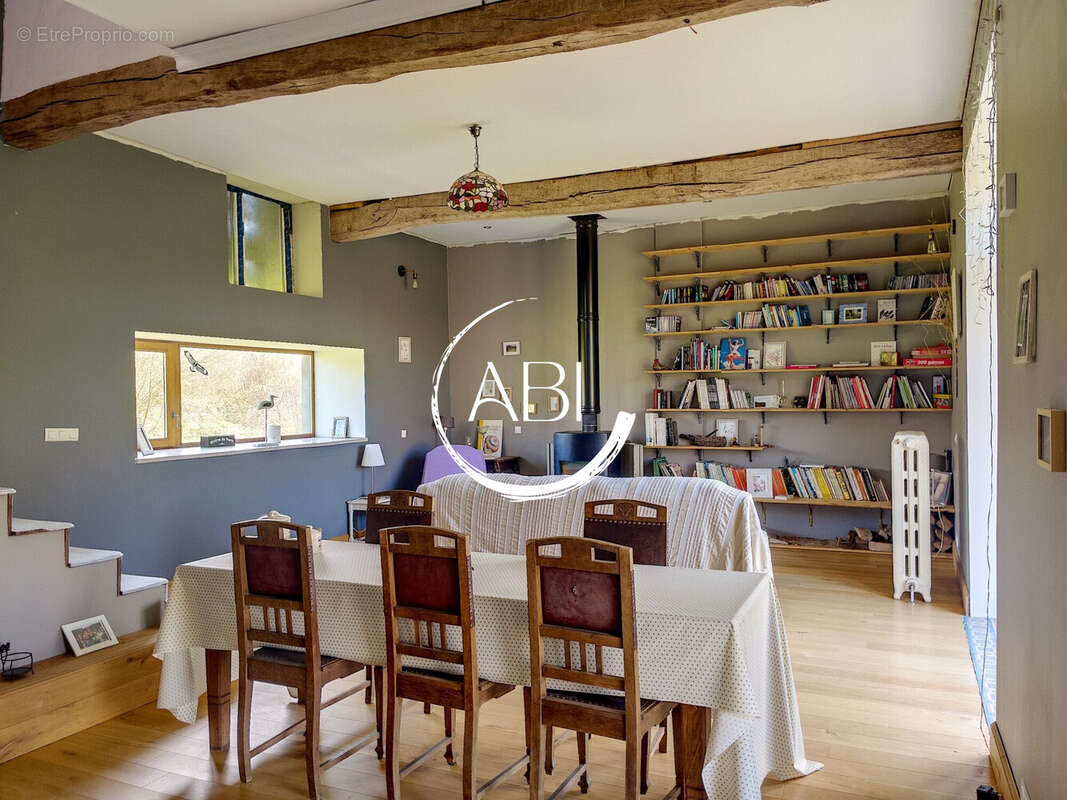 Maison à MAGNY-LE-DESERT