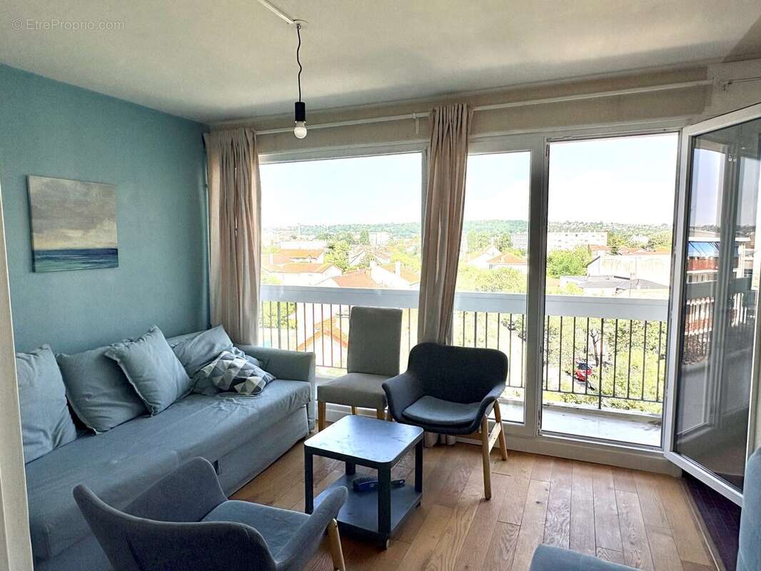 Appartement à SAINT-MAUR-DES-FOSSES