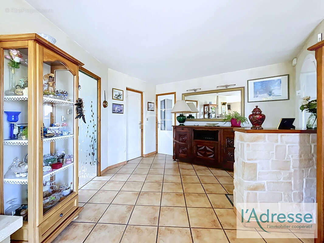 Maison T4 plain-pied avec piscine et sous-sol - Bruguières 31150 - photo 2