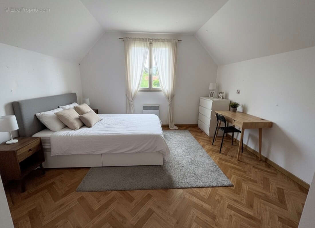 Maison à NEUFMOULIN