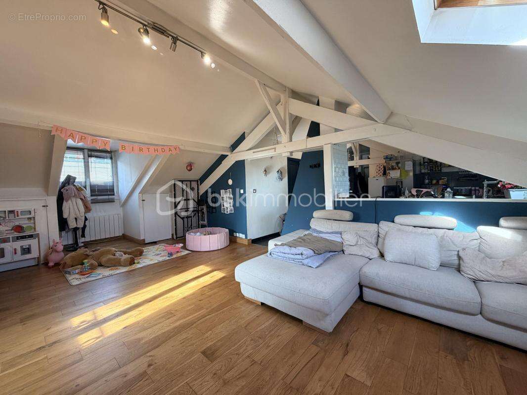 Appartement à CORBEIL-ESSONNES