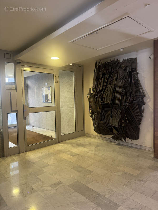 Métro OURCQ 75019 Paris - STUDIO 25 m2 refait à neuf - photo 8