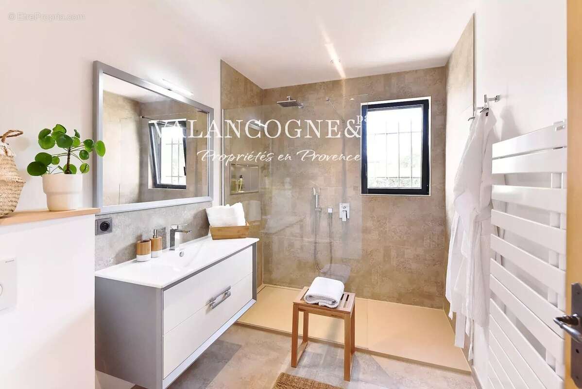 Maison entièrement rénovée - photo 20