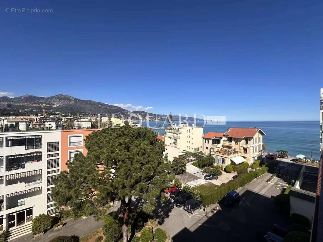 Appartement à ROQUEBRUNE-CAP-MARTIN
