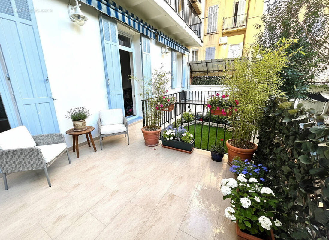 Appartement à MARSEILLE-5E