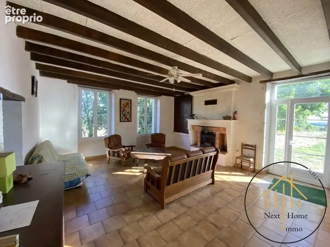 Maison 14 pièces 357 m² à vendre à Saint-Martial (16190) - photo 3