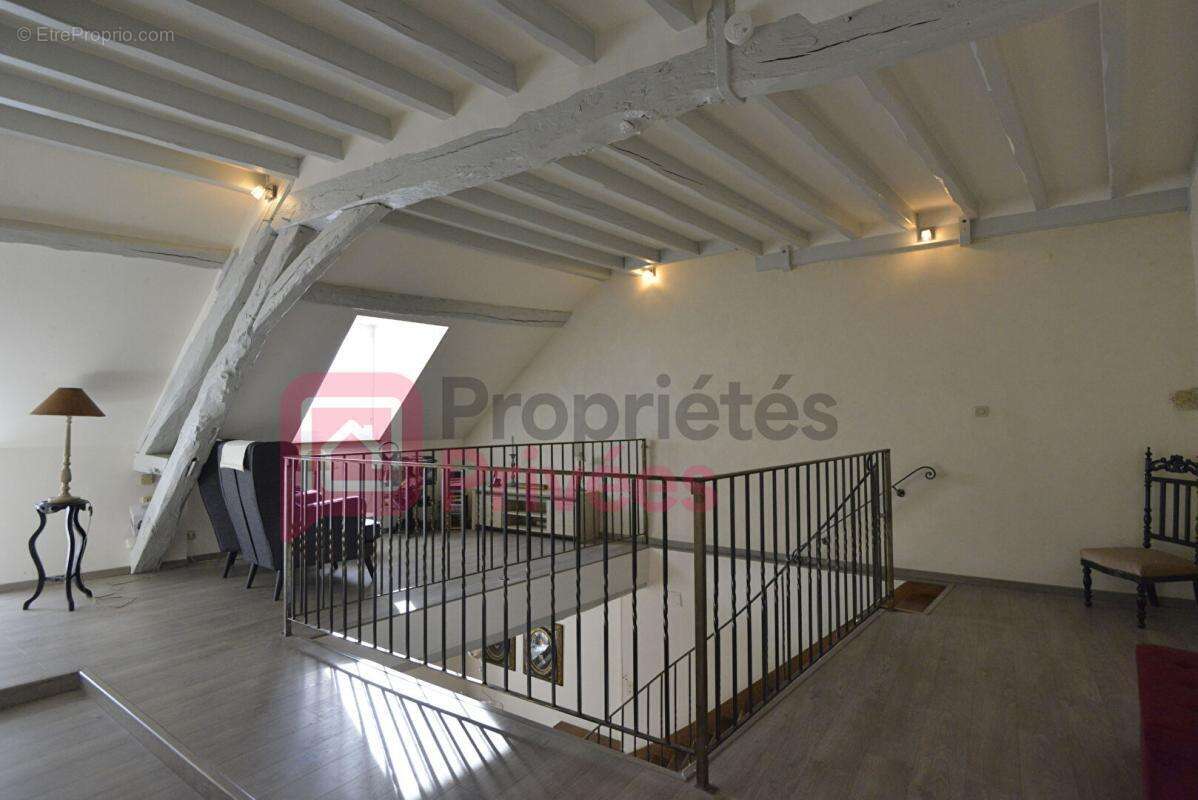 Maison à COSNE-COURS-SUR-LOIRE