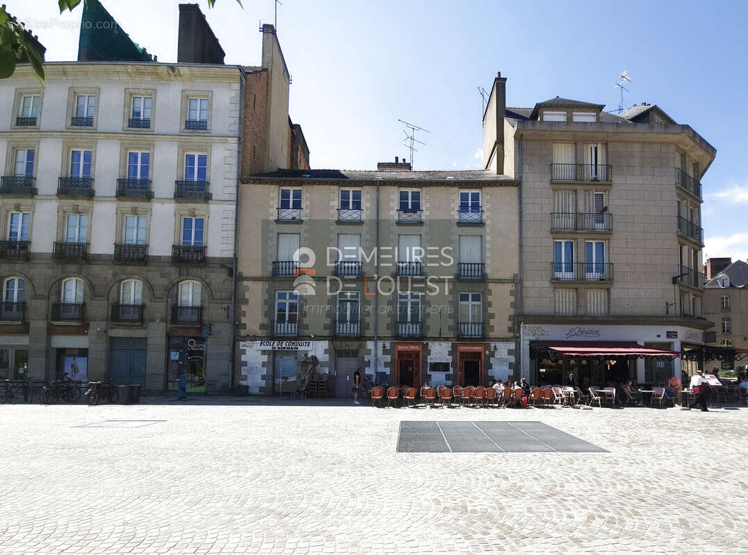 PLACE SAINT-GERMAIN - Dernier étage - T1 de 26 m2 avec cellier - photo 2
