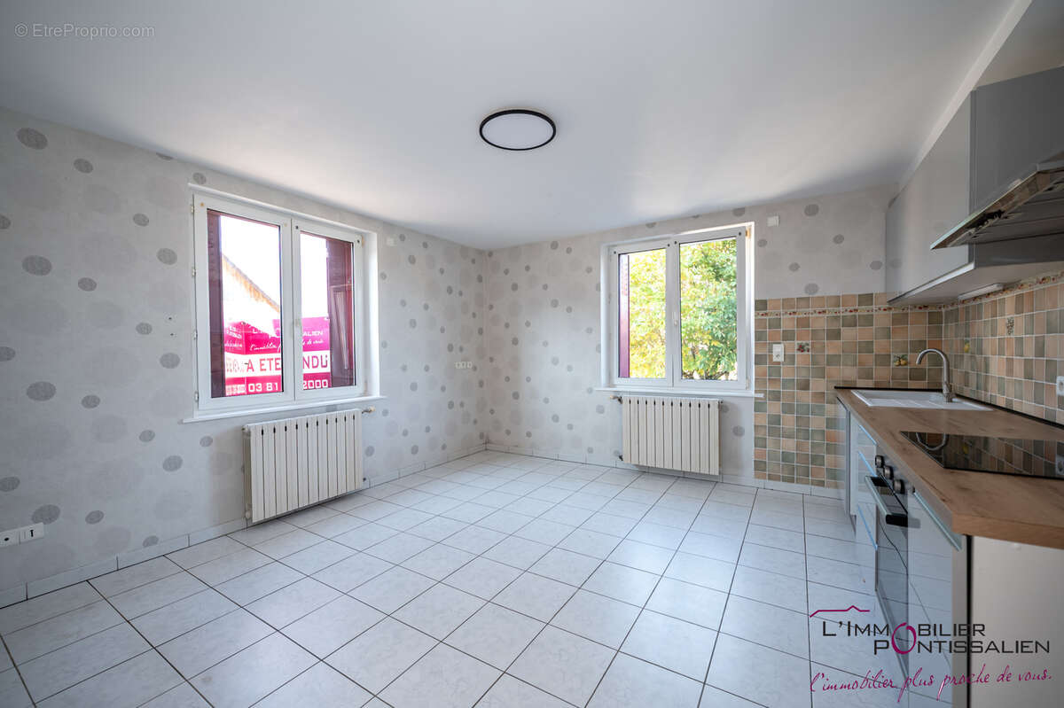 Frasne : t3 avec garage - photo 6
