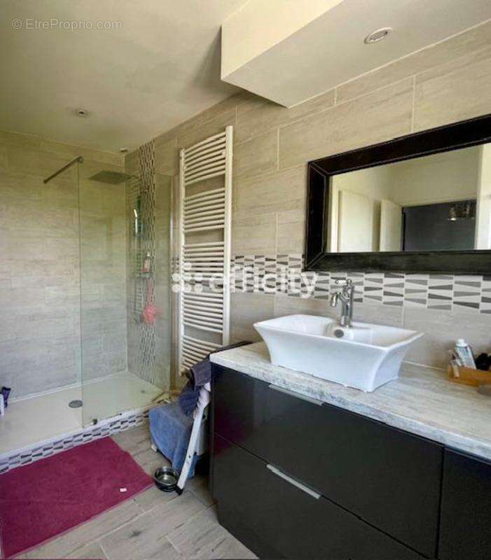 Maison à SAINT-MAURICE-L'EXIL