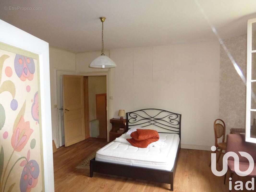 Maison 270 m² à La Clotte  - photo 4