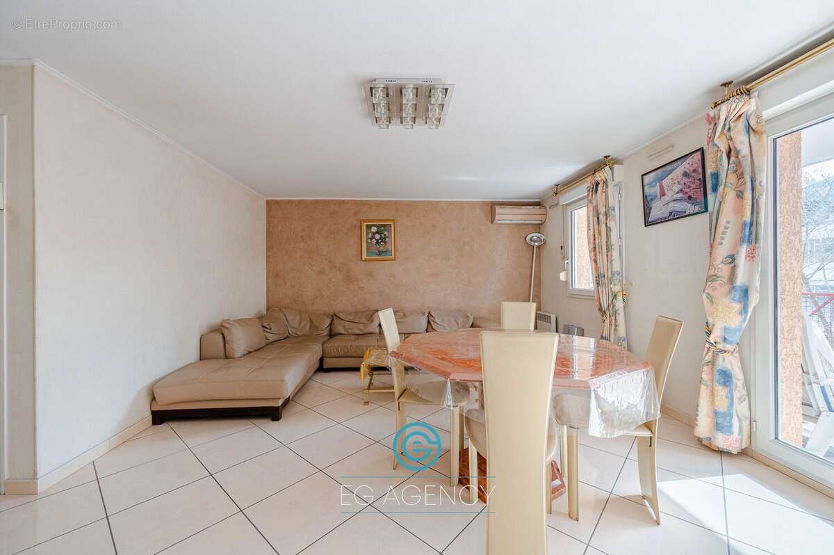 Appartement à MARSEILLE-10E