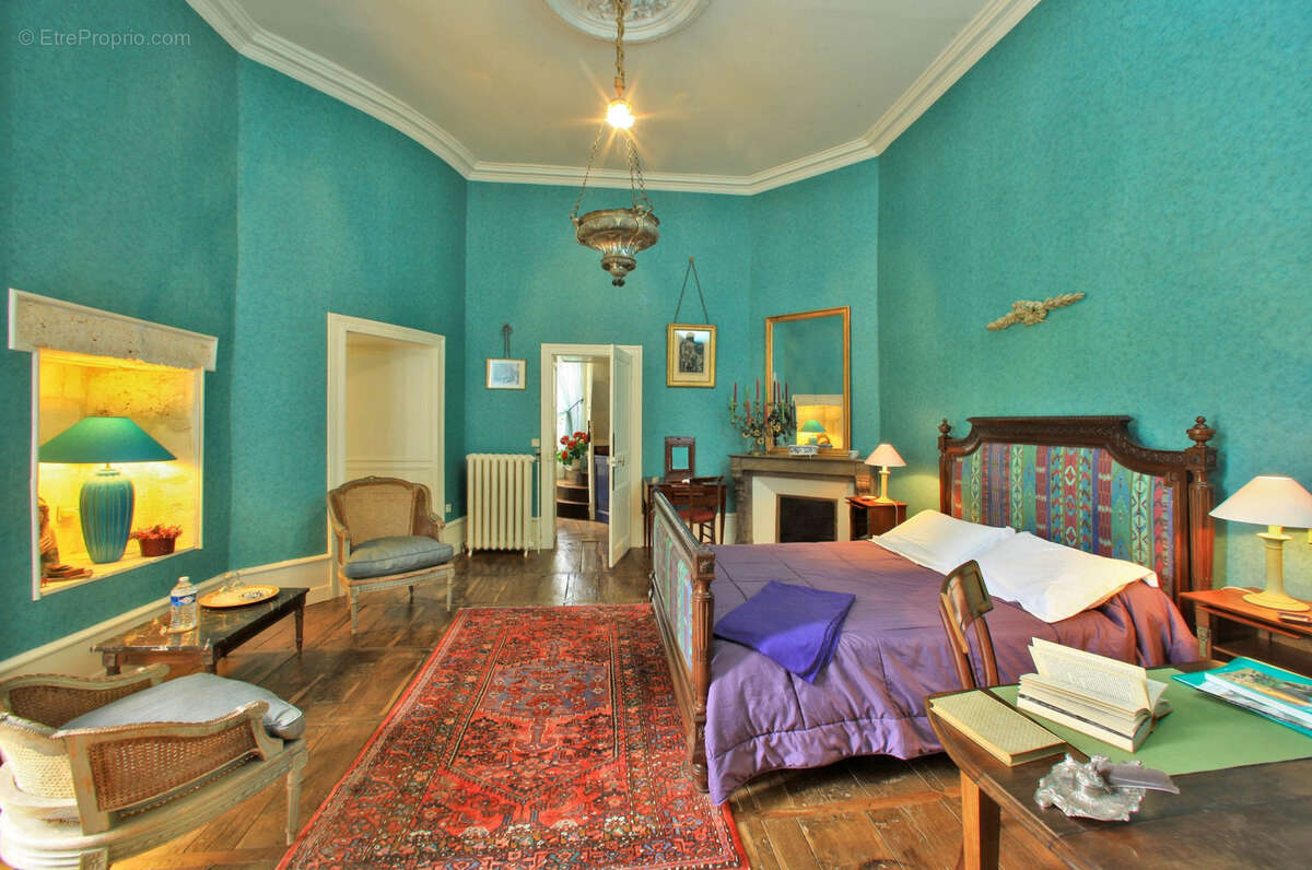 Maison à CHAMPAGNAC-DE-BELAIR